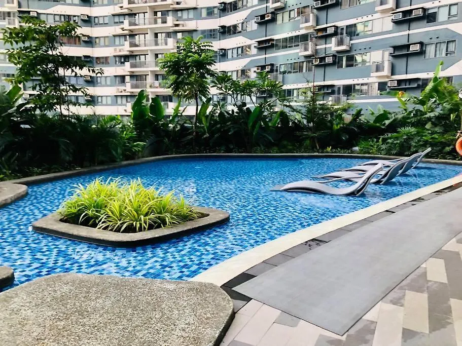 Air Residence 1Br With Balcony Free Netflix And Disney Plus 마닐라